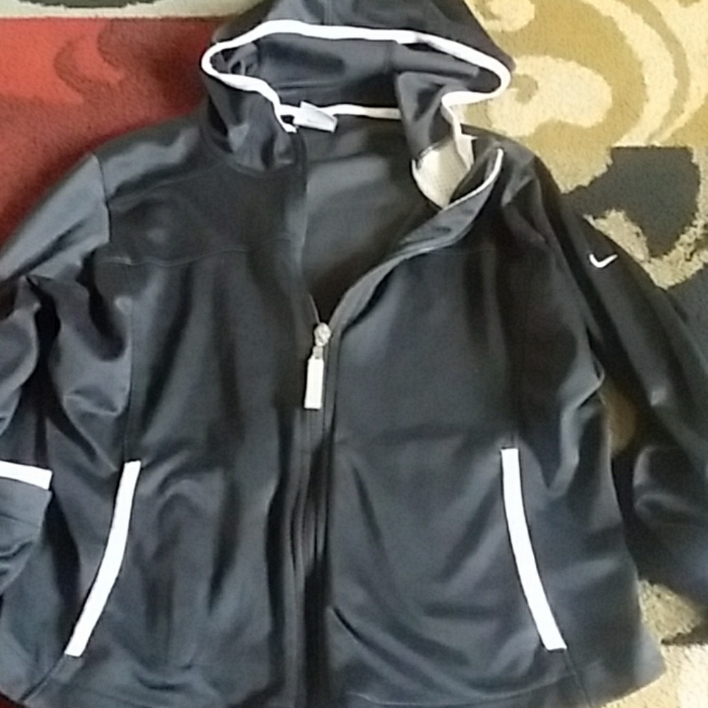 Nike dri-fit jacket